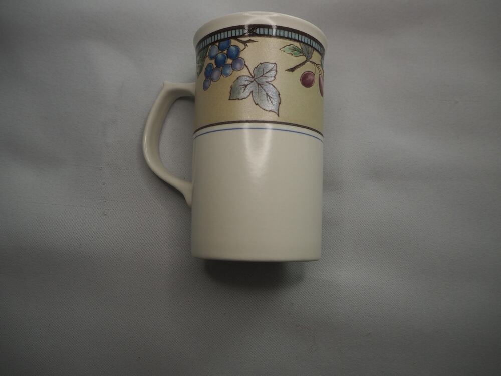 Mikasa Intaglio Garden Harvest CAC29 Tall 15 oz Mug Fruit Malaysia